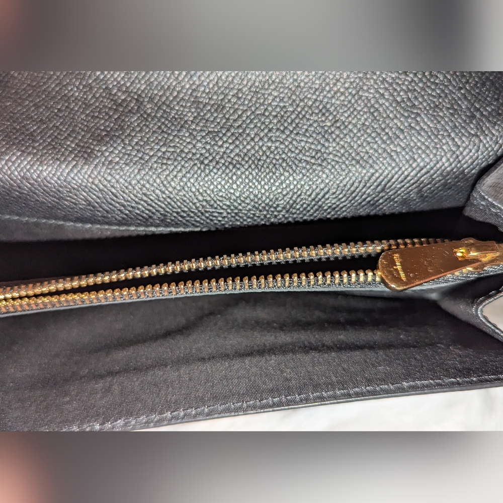 Salvatore Ferragamo Vara Ribbon Flat Long Wallet Black Gold EUC - Picture 5 of 13